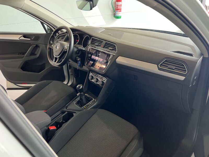 VOLKSWAGEN TIGUAN ADVANCE