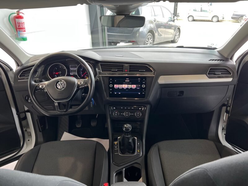 VOLKSWAGEN TIGUAN ADVANCE