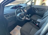 TOYOTA VERSO ADVANCE