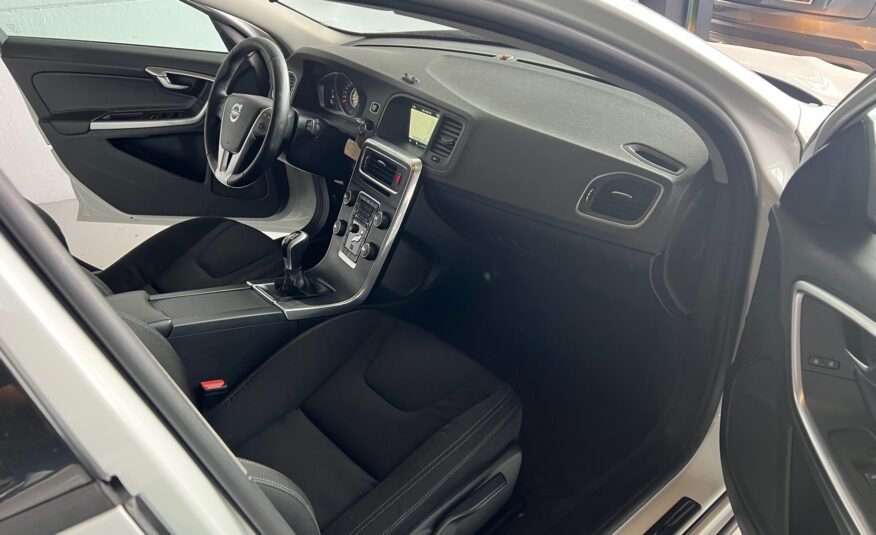 VOLVO V60 2.0 D2 KINETIC