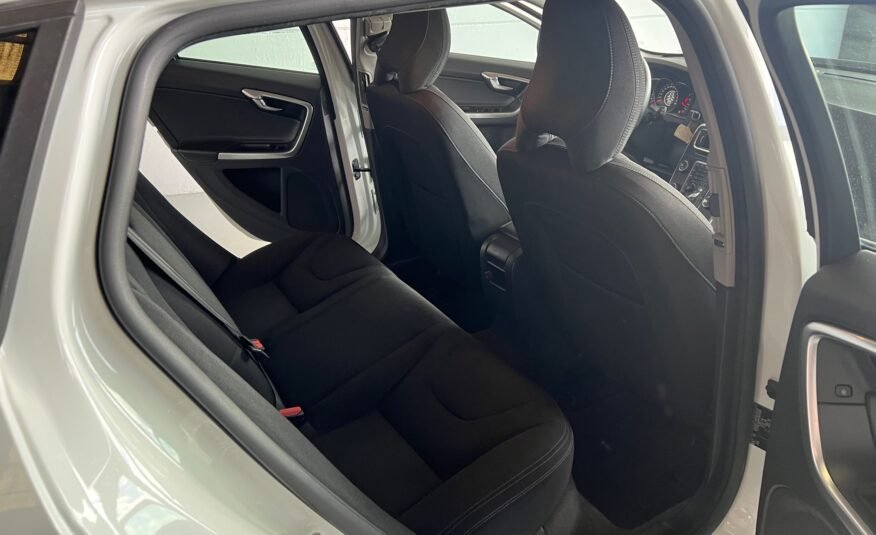 VOLVO V60 2.0 D2 KINETIC