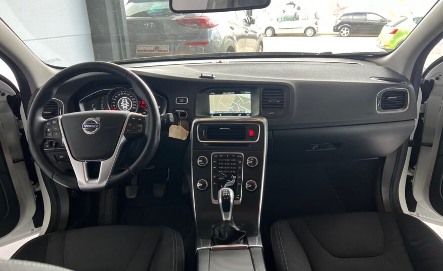 VOLVO V60 2.0 D2 KINETIC