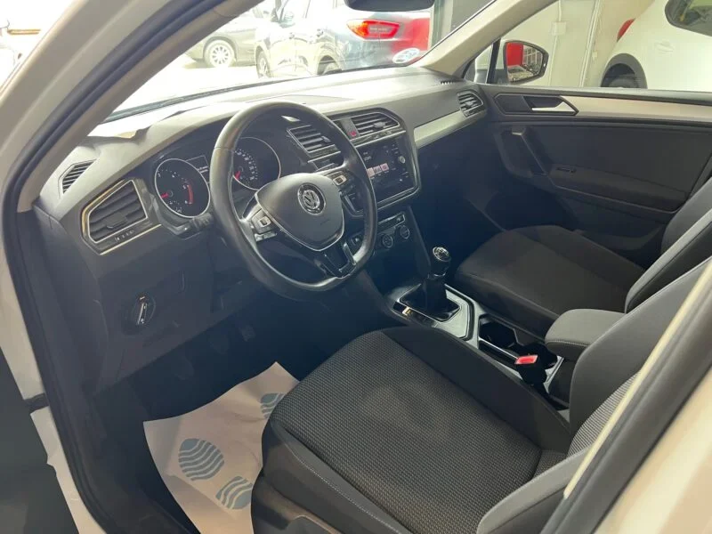 VOLKSWAGEN TIGUAN ADVANCE