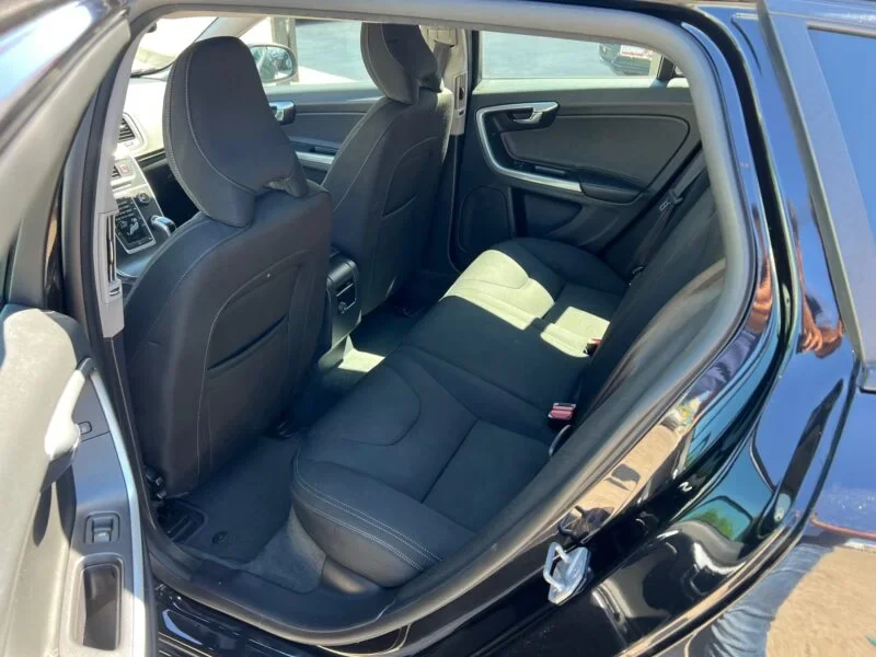 VOLVO V60 2.0 D2 KINETIC