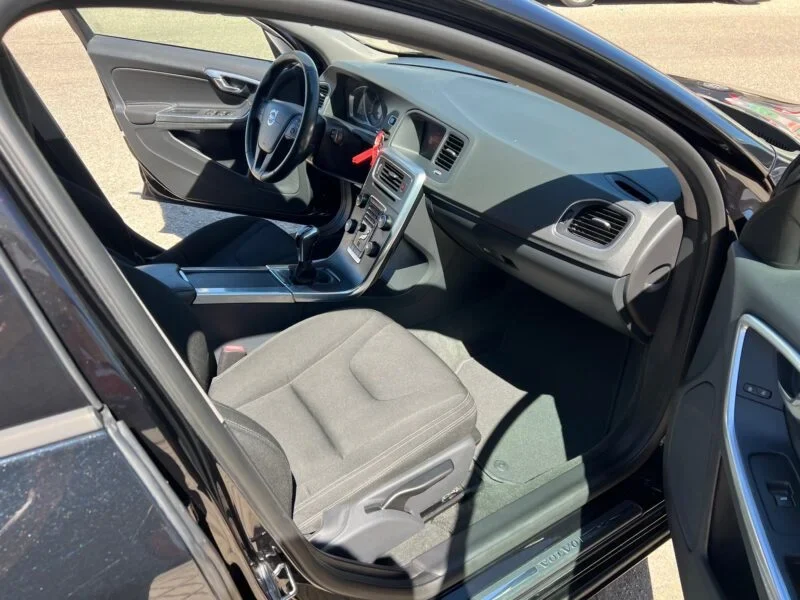 VOLVO V60 2.0 D2 KINETIC