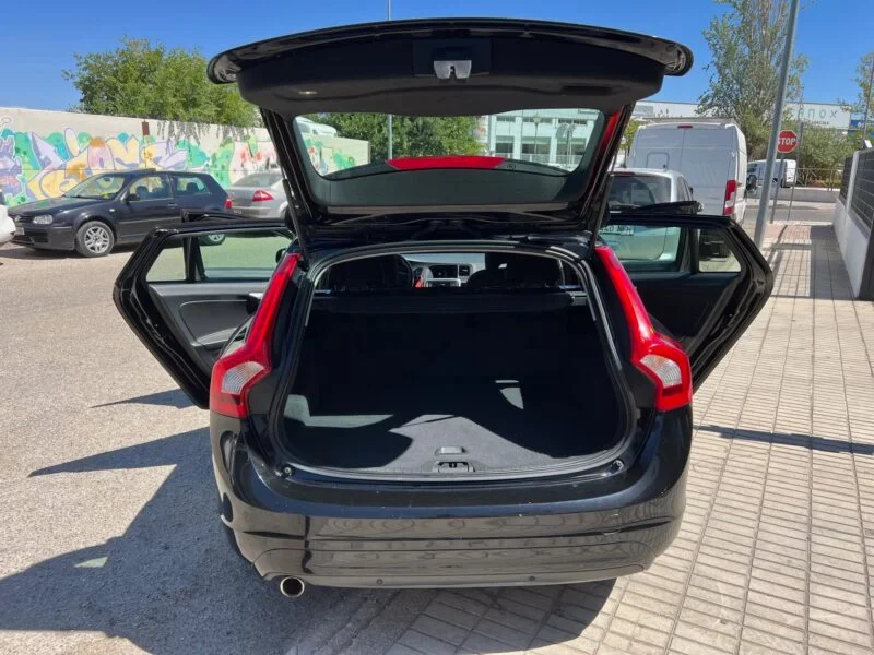 VOLVO V60 2.0 D2 KINETIC