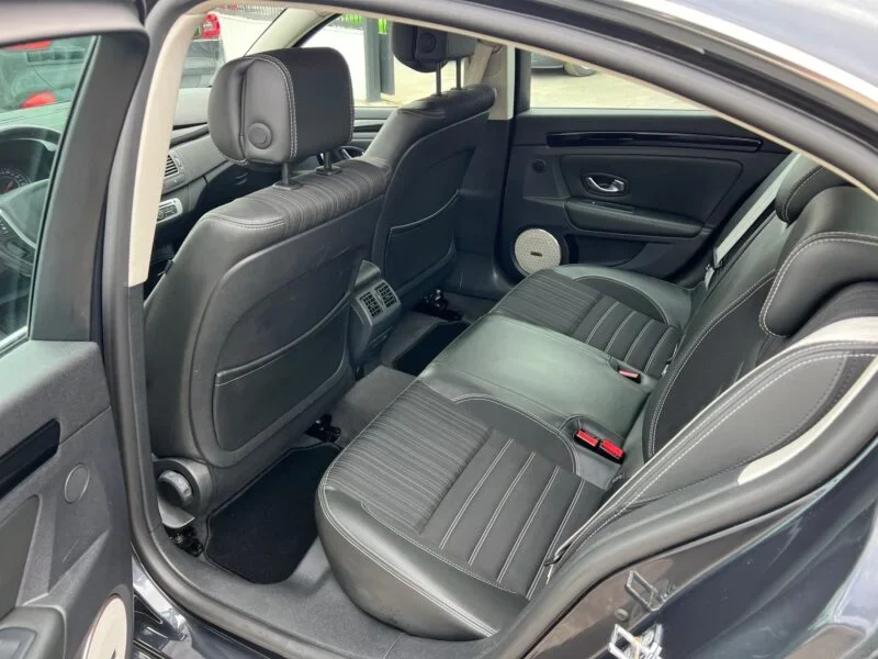 RENAULT LAGUNA BOSE EDITION