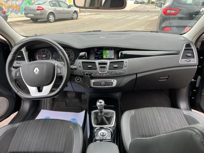 RENAULT LAGUNA BOSE EDITION