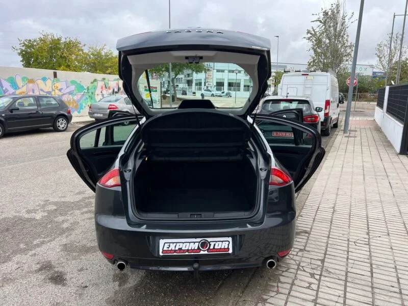 RENAULT LAGUNA BOSE EDITION