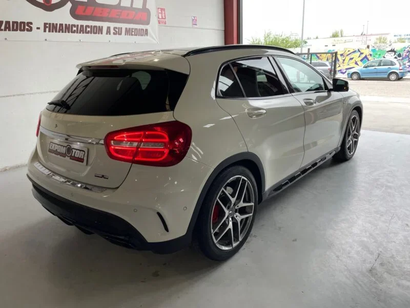 MERCEDES-BENZ GLA 45 AMG