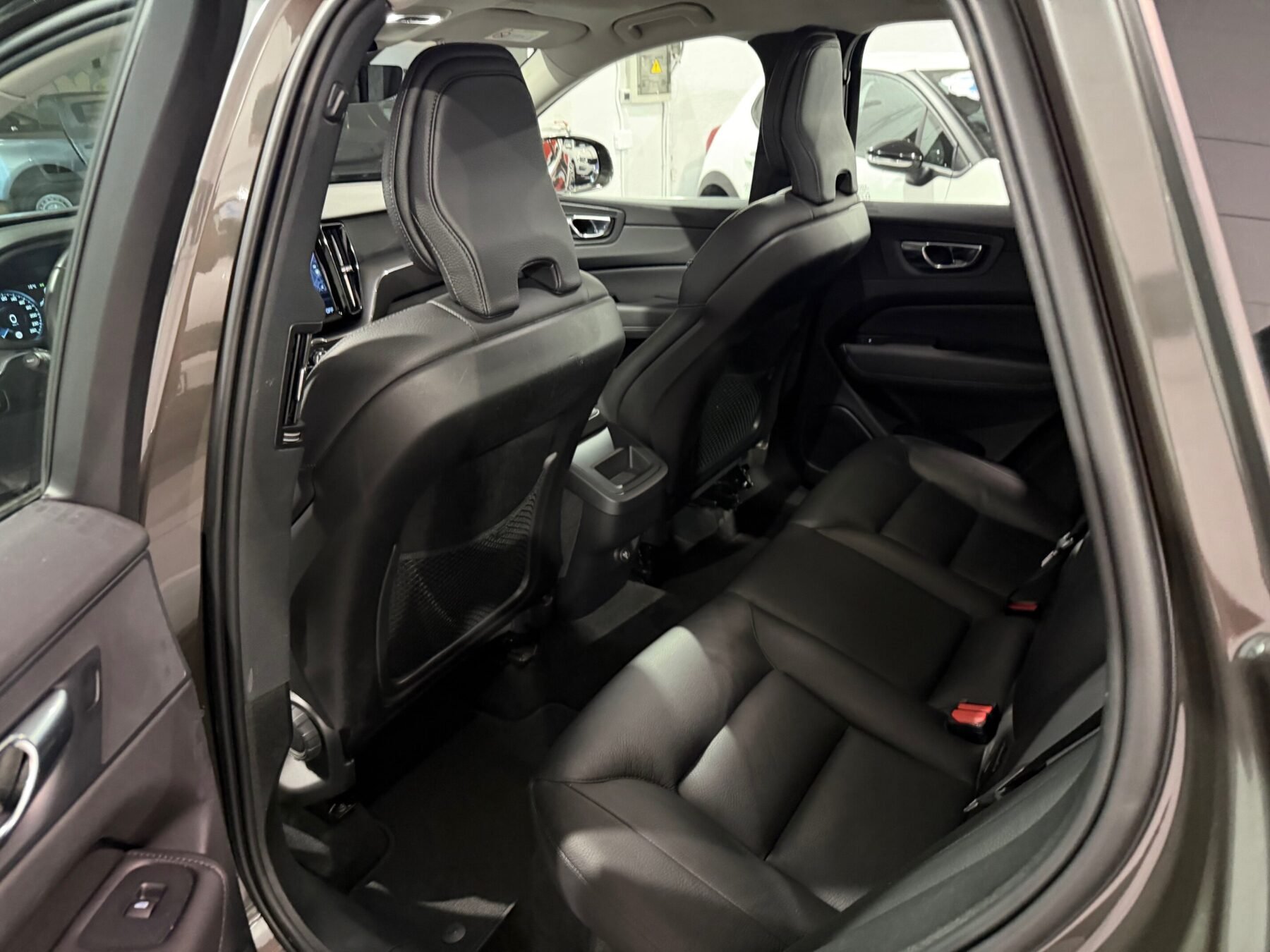 VOLVO D4 MOMENTUM 190CV