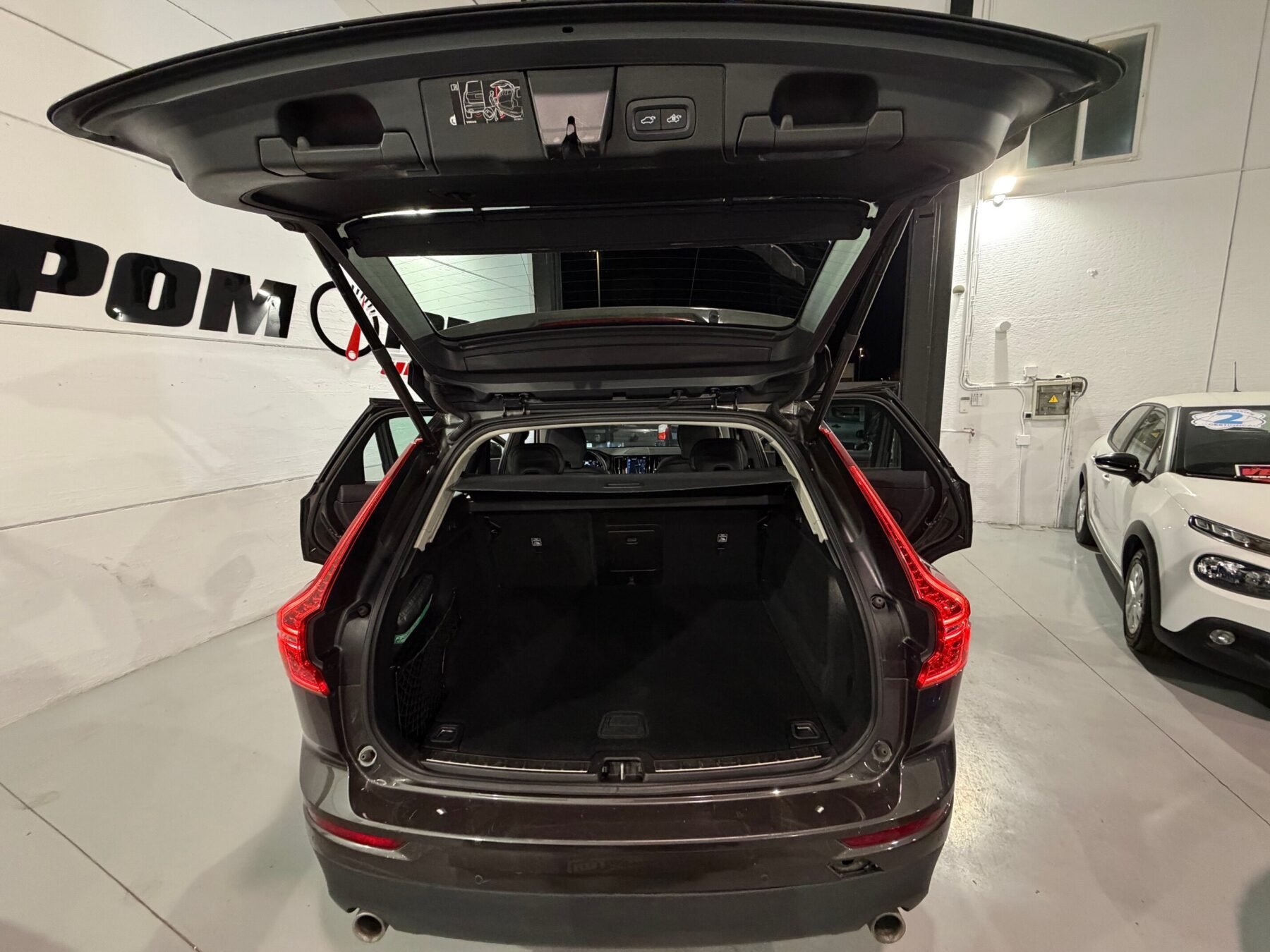 VOLVO D4 MOMENTUM 190CV