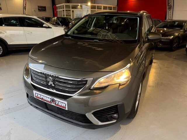 PEUGEOT 5008 ACTIVE