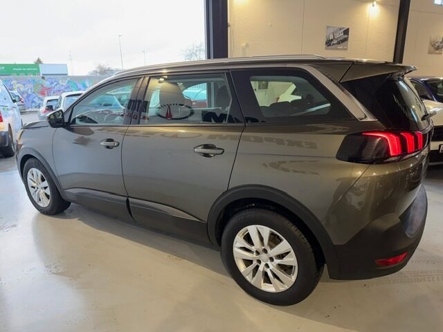 PEUGEOT 5008 ACTIVE