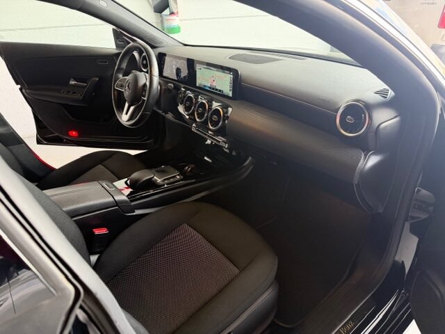 MERCEDES-BENZ SHOTTING BREAK 