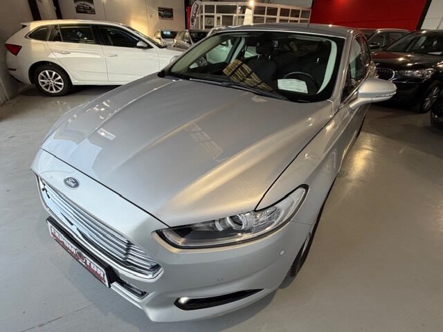 FORD MONDEO TITANIUM