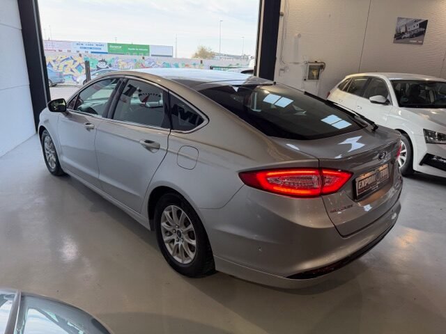 FORD MONDEO TITANIUM