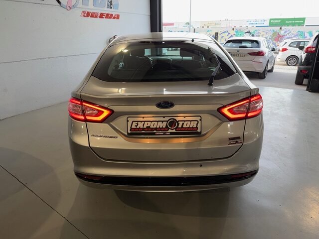 FORD MONDEO TITANIUM