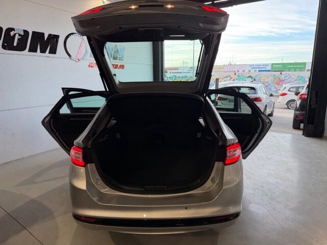 FORD MONDEO TITANIUM