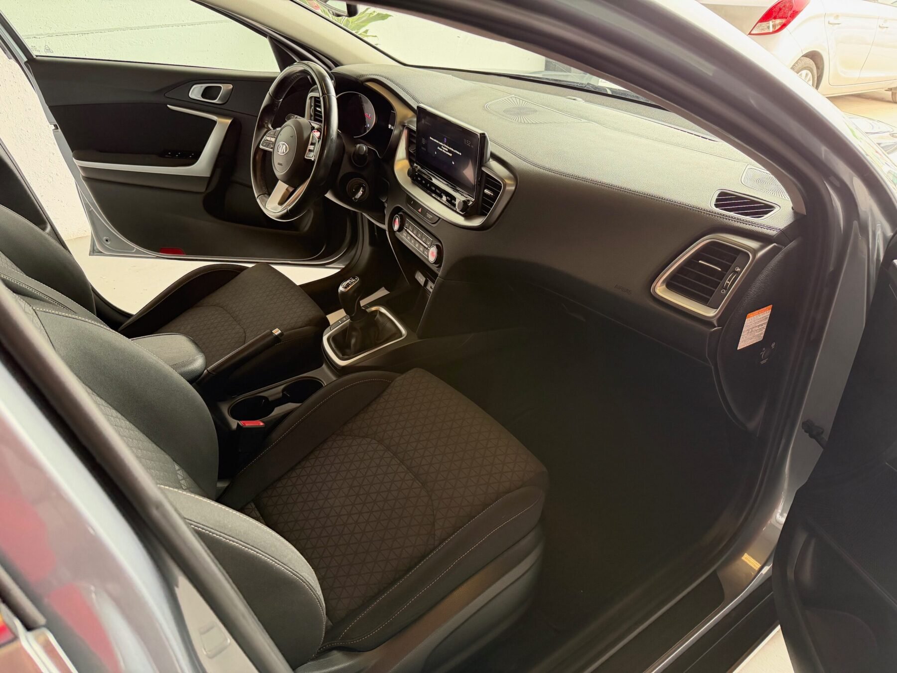 KIA XCEED DRIVE
