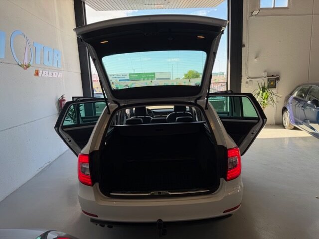 SKODA SUPER B 1600TDI