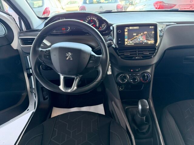 PEUGEOT 2008 STYLE