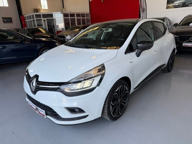 RENAULT CLIO INITIALE PARIS
