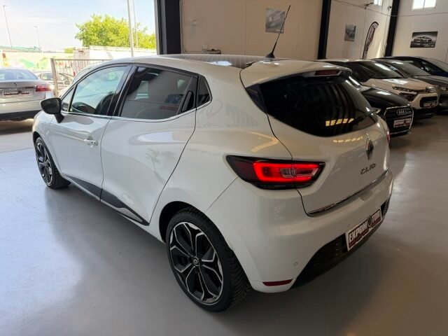 RENAULT CLIO INITIALE PARIS