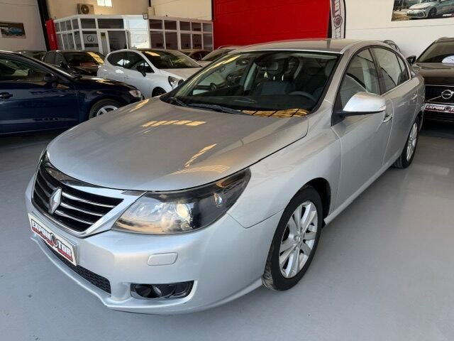 RENAULT LATITUDE