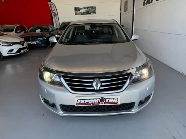 RENAULT LATITUDE