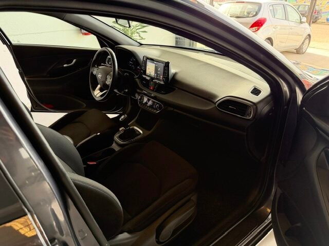HYUNDAI I30  TGDI