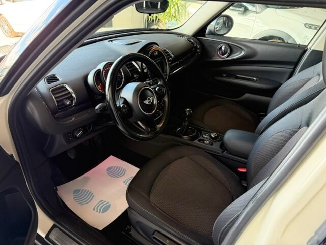 MINI CLUBMAN COOPER D 