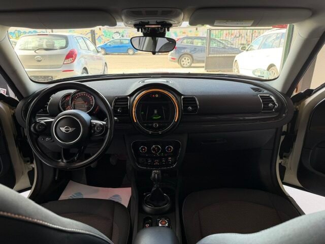 MINI CLUBMAN COOPER D 