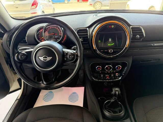 MINI CLUBMAN COOPER D 