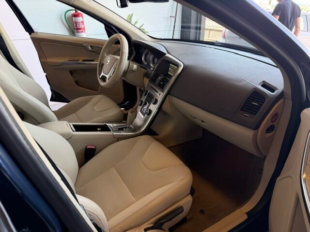 VOLVO XC60 2.4 D5 4X4