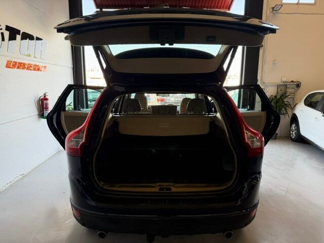 VOLVO XC60 2.4 D5 4X4