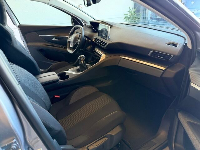 PEUGEOT 3008 1.5 HDI 