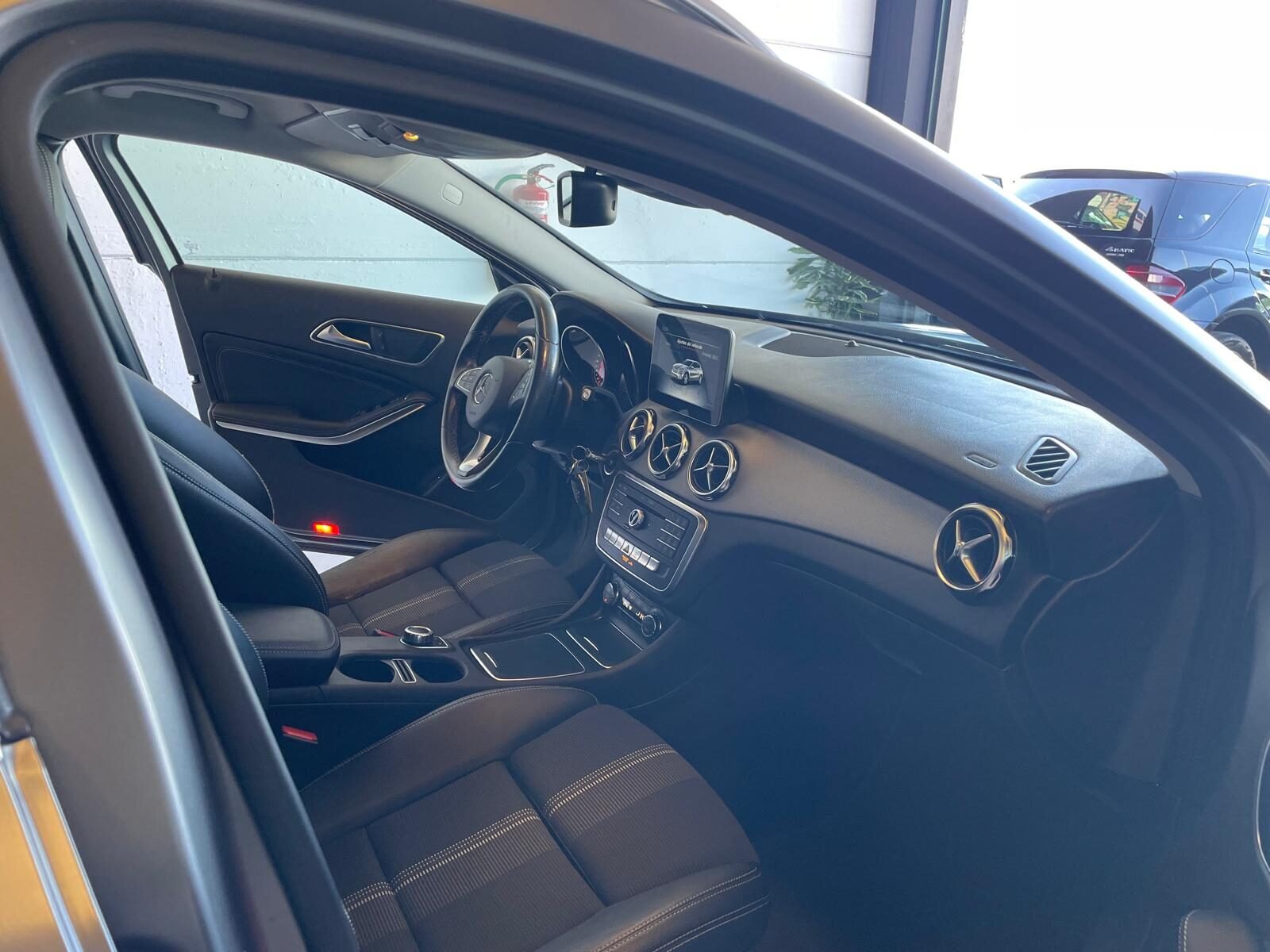 MERCEDES-BENZ GLA 2.2 DIESEL 